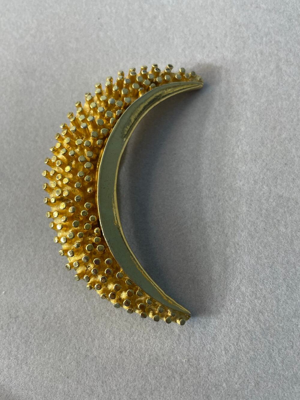 Vintage Crescent Moon Brooch Gold Tone Celestial Hippie Whimsygoth